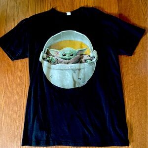 Men's Star Wars The Mandalorian Grogu The Child Portrait Graphic Tee